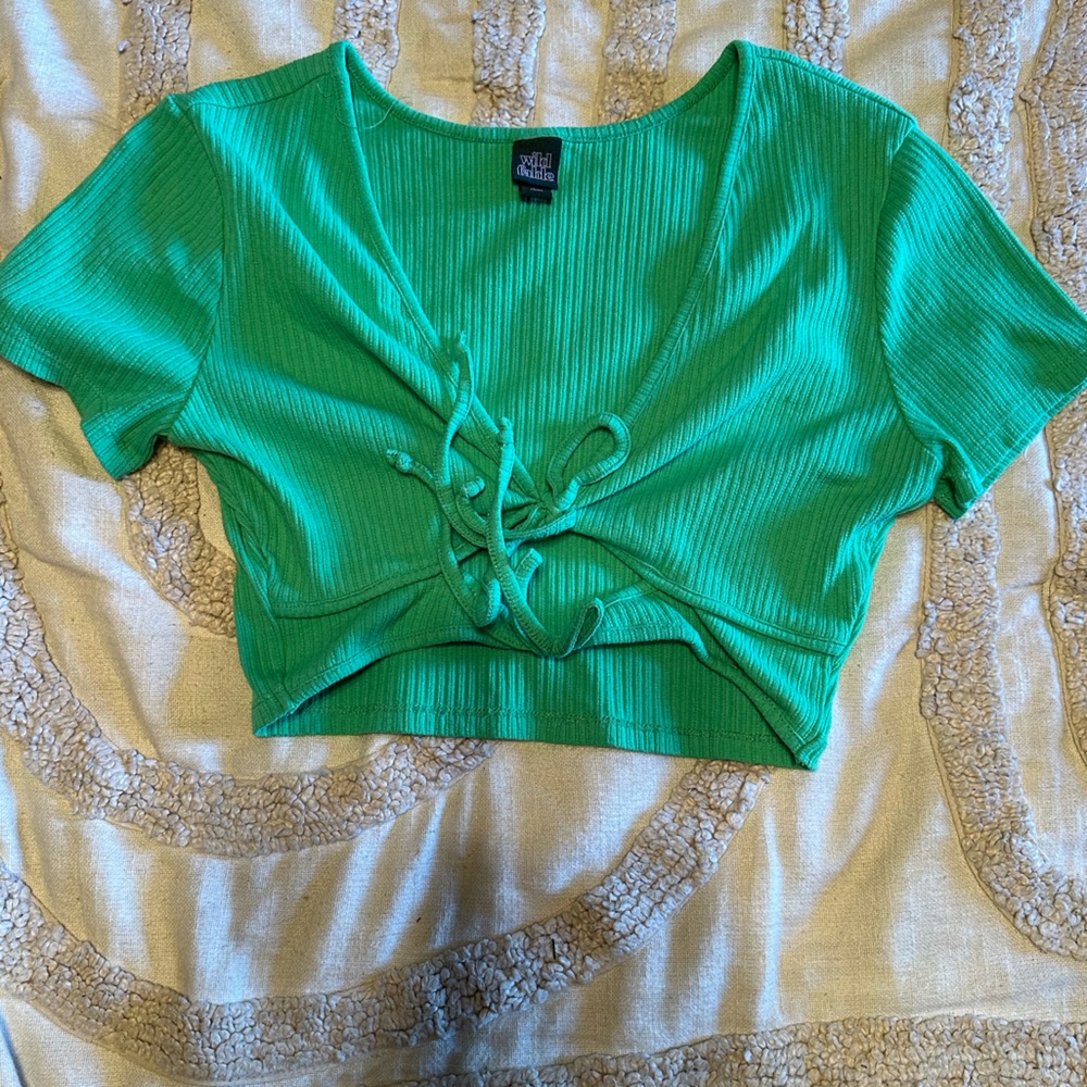 Green Wild Fable Top
